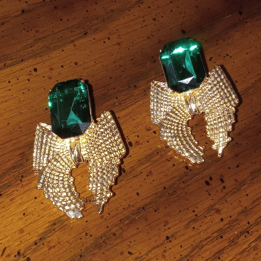 Green Rhinestone Bow Earrings nwot
